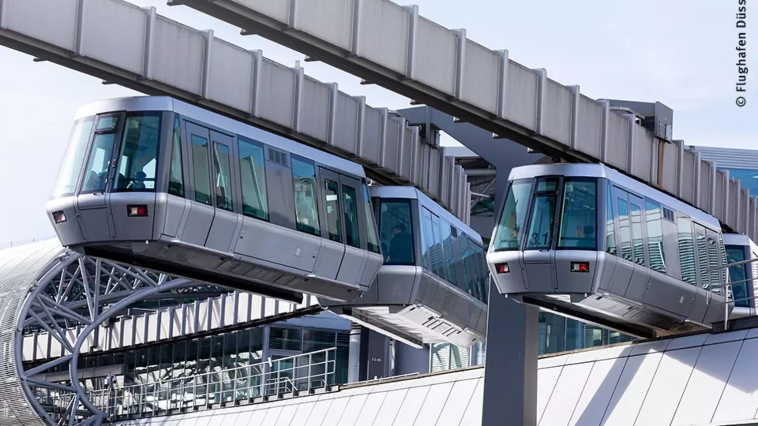 Der SkyTrain am Flughafen Düsseldorf