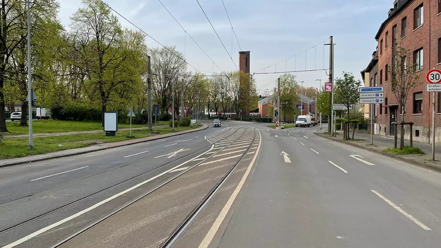 Neubau Haltestelle Brückelstraße: Blick auf den Straßenabschnitt vor Baubeginn