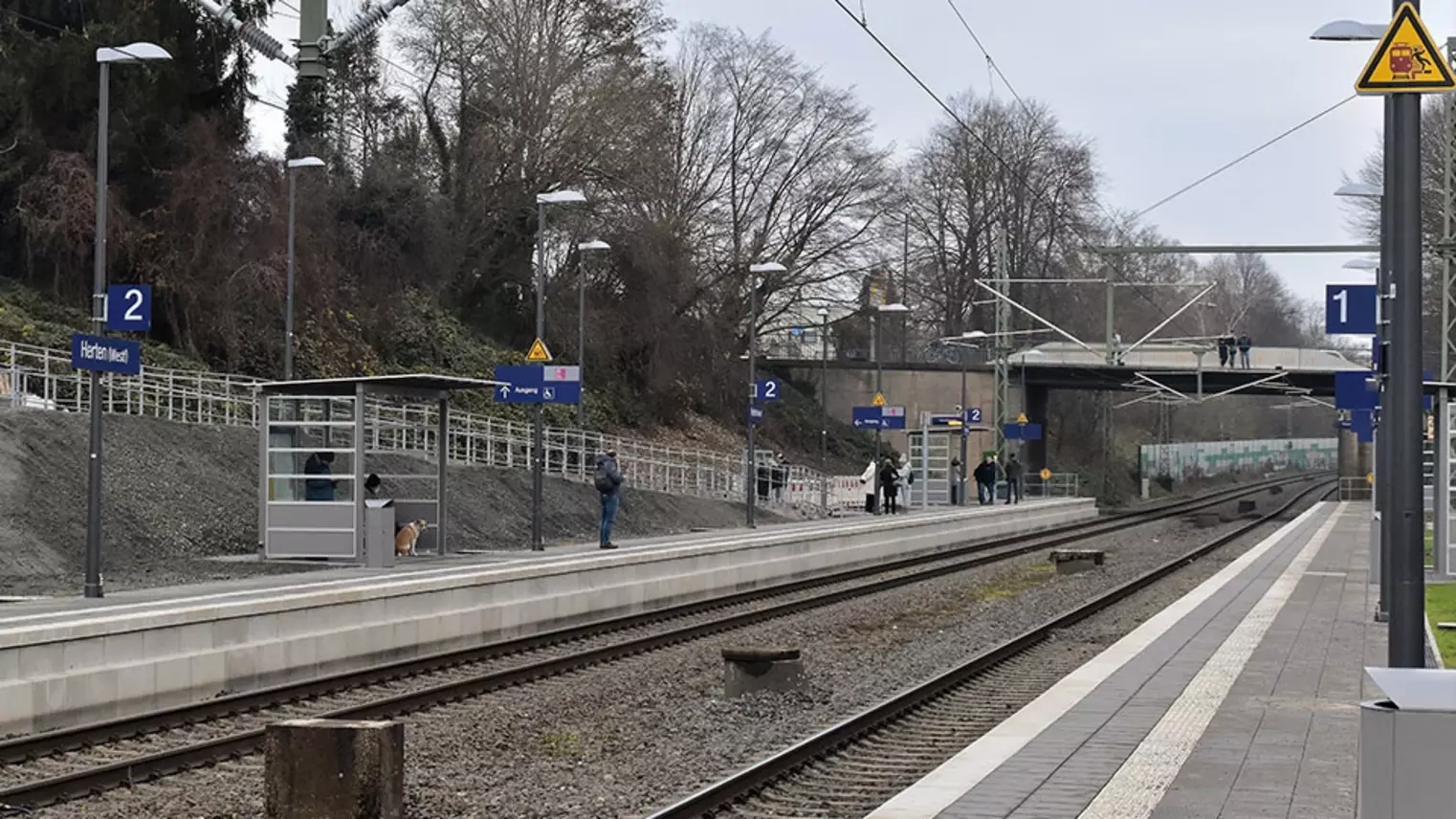 Bahnsteige 1 und 2 am Bahnhof Herten