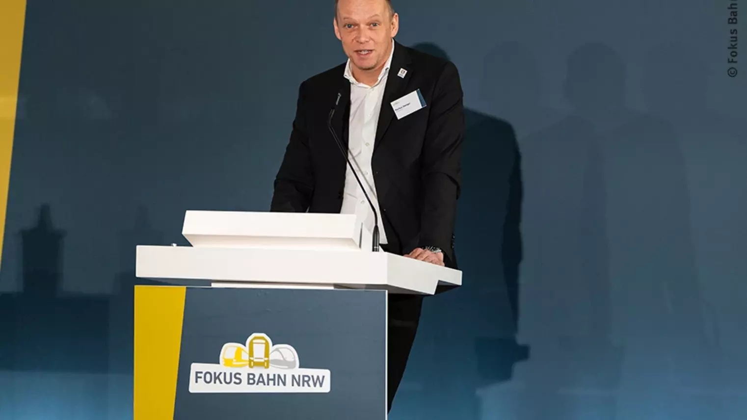 Markus Stenger, Geschäftsführer der DFB EURO GmbH / EURO 2024 GmbH beim 2. Colloquium EURO 2024 "Sicherheit im öffentlichen Nahverkehr"