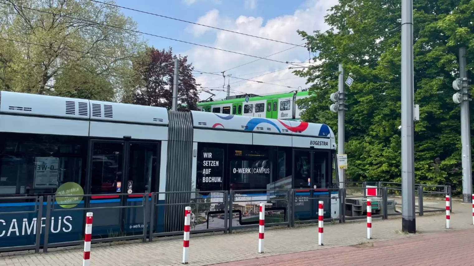 Verknüpfung von Bus und S-Bahn