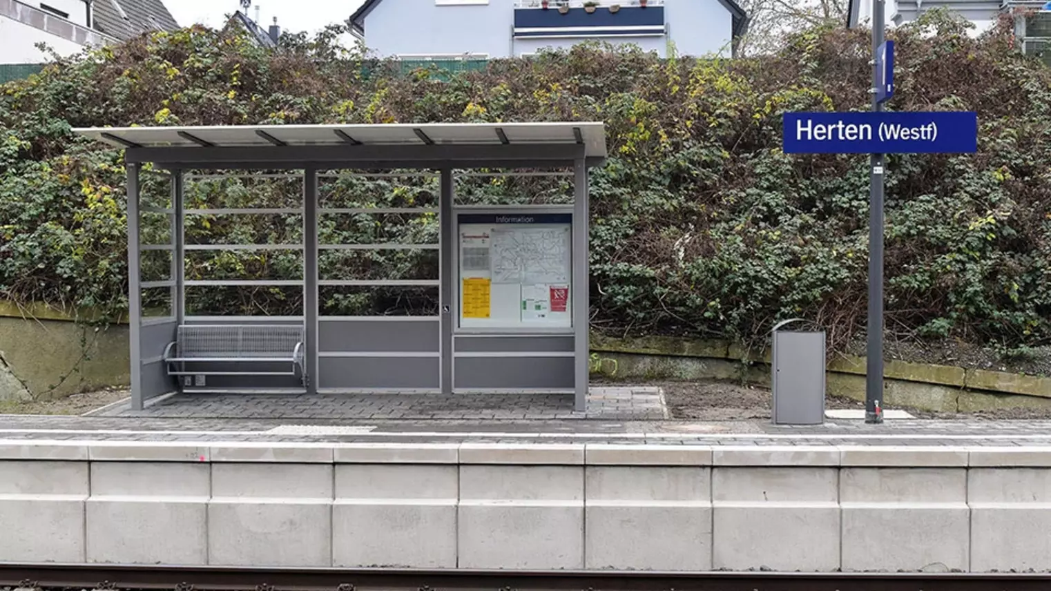 Wetterschutzhäuschen am Bahnhof Herten