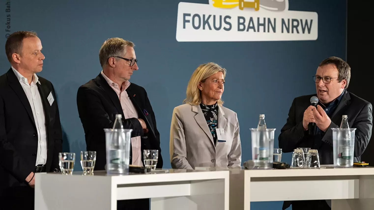 Podiumsdiskussion beim 2. Colloquium EURO 2024 "Sicherheit im öffentlichen Nahverkehr"